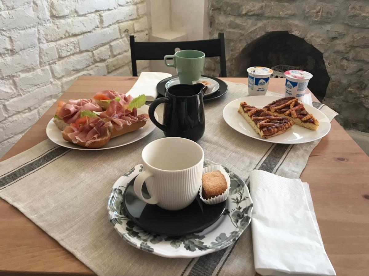 La Trave Bed & Breakfast Montecosaro  Eksteriør bilde