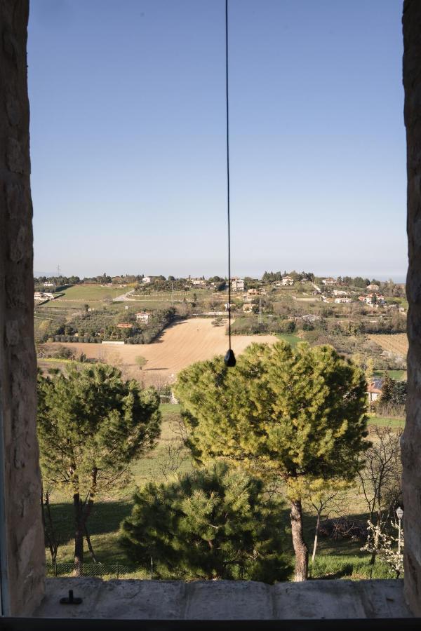 La Trave Bed & Breakfast Montecosaro  Eksteriør bilde
